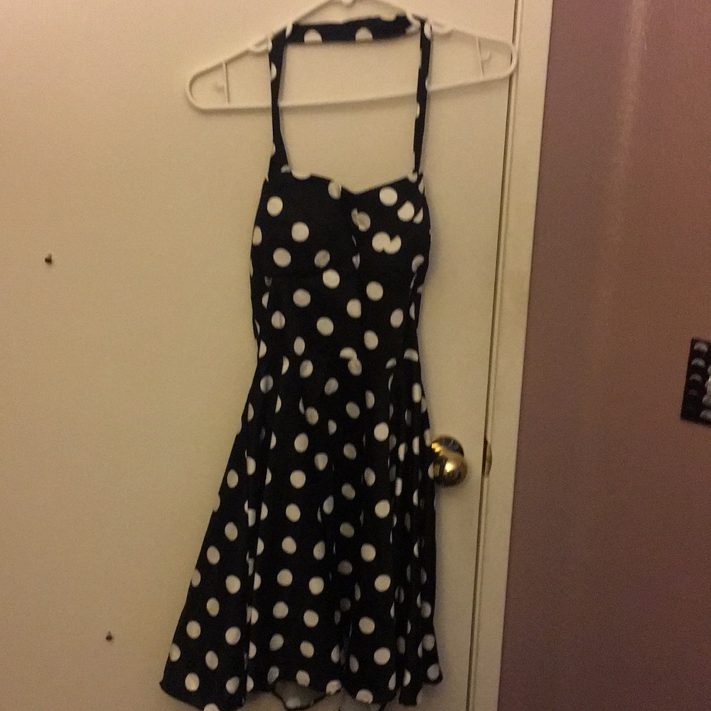 Pin up dress comes with underskirt